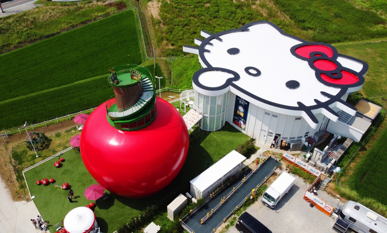 「AWAJI HELLO KITTY APPLE LAND」で大人カワイイ世界に感動！ 