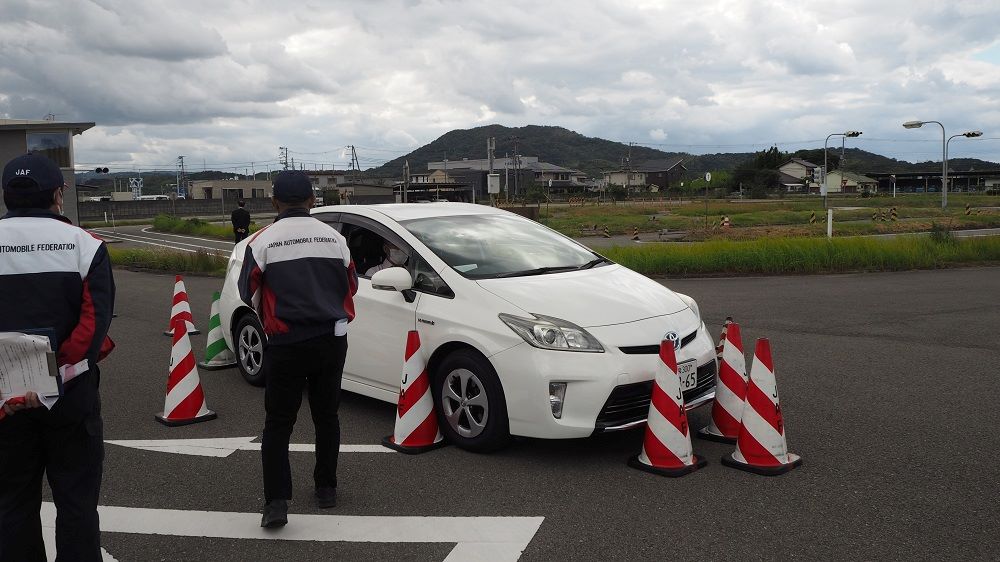 JAF和歌山、50歳以上のドライバー対象の実技講習会「ドライバーズセミナー シニアコース」を開催